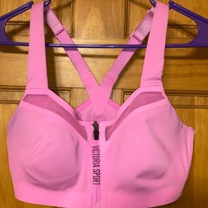 Victoria’s Secret Incredible Knockout Sport Bra